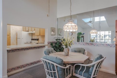 Condo in Tarpon Springs, Florida, 2 bedrooms  № 1734009 - photo 14