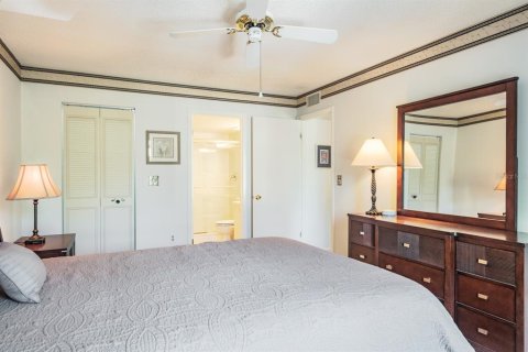 Condo in Tarpon Springs, Florida, 2 bedrooms  № 1734009 - photo 23