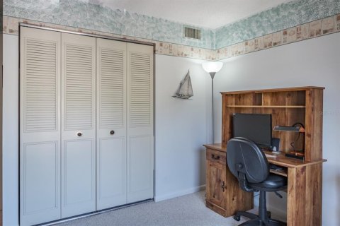 Condo in Tarpon Springs, Florida, 2 bedrooms  № 1734009 - photo 30