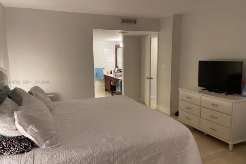 Снять в аренду квартиру в Ки-Бискейн, Флорида 2 спальни, 117.06м2, № 2004780 - фото 6