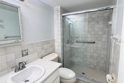 Снять в аренду кондоминиум в Уинтер-Хейвен, Флорида 5 комнат, 113.15м2, № 2202048 - фото 12