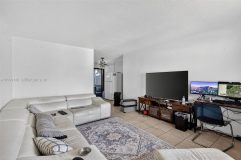 Immobilier commercial à vendre à Hollywood, Floride: 158.21 m2 № 2066504 - photo 5