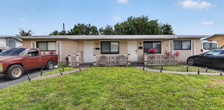 Immobilier commercial à Hollywood, Floride 158.21 m2 № 2066504