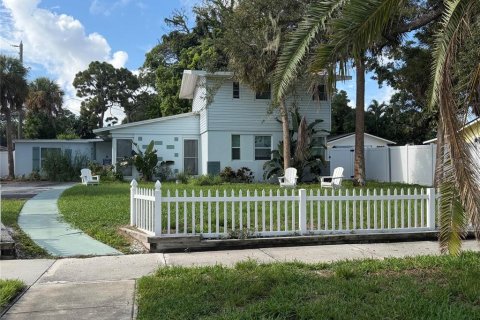Villa ou maison à Clearwater, Floride 3 chambres, 195.09 m2 № 2314559