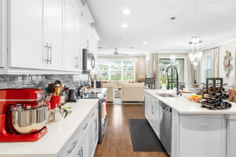 Townhouse in Wesley Chapel, Florida 3 bedrooms, 200.02 sq.m. № 1832870 - photo 9