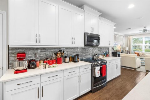 Townhouse in Wesley Chapel, Florida 3 bedrooms, 200.02 sq.m. № 1832870 - photo 8