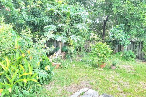 House in Miami Gardens, Florida 3 bedrooms, 171.87 sq.m. № 1948972 - photo 17