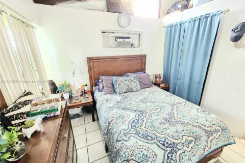 House in Miami Gardens, Florida 3 bedrooms, 171.87 sq.m. № 1948972 - photo 9