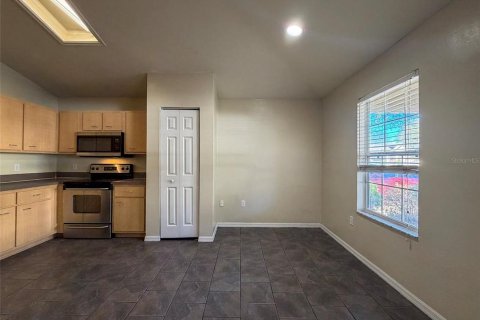 Casa en alquiler en Gainesville, Florida, 3 dormitorios, 130.25 m2 № 2118163 - foto 2