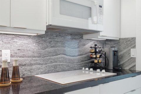 Купить кондоминиум в Дирфилд-Бич, Флорида 3 комнаты, 97.55м2, № 2171643 - фото 22
