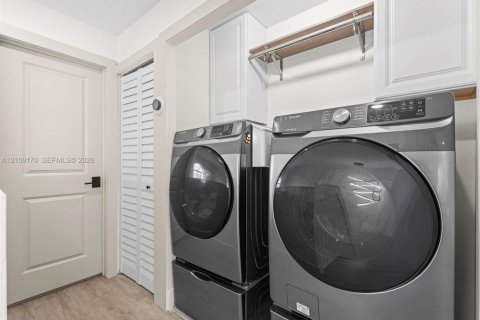Touwnhouse à vendre à Miramar, Floride: 3 chambres, 121.14 m2 № 2424966 - photo 26