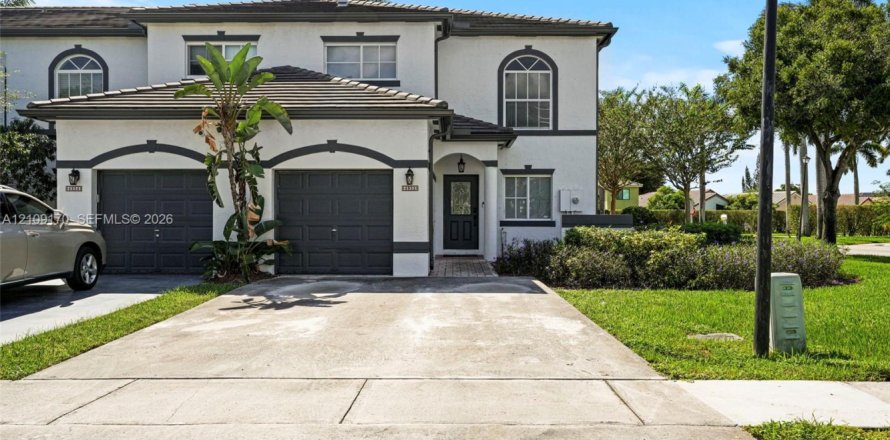 Touwnhouse à Miramar, Floride 3 chambres, 121.14 m2 № 2424966