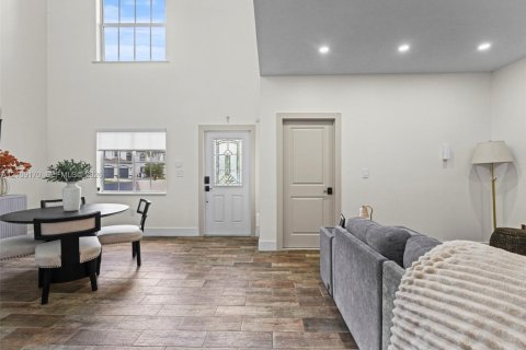 Touwnhouse à vendre à Miramar, Floride: 3 chambres, 121.14 m2 № 2424966 - photo 7