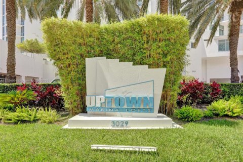 Condominio en venta en Aventura, Florida, 3 dormitorios, 111.85 m2 № 1863577 - foto 1