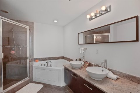 Condominio en venta en Aventura, Florida, 3 dormitorios, 111.85 m2 № 1863577 - foto 30