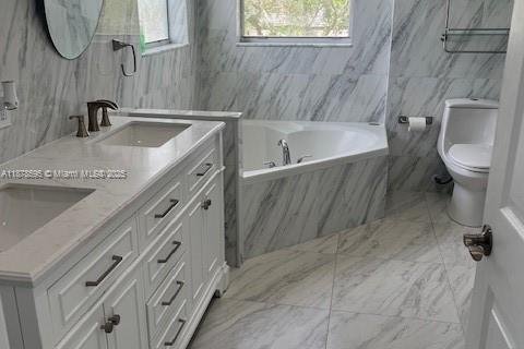 House in Pembroke Pines, Florida 4 bedrooms, 199.18 sq.m. № 2037141 - photo 26