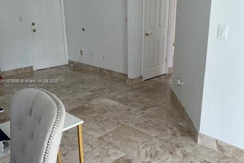 House in Pembroke Pines, Florida 4 bedrooms, 199.18 sq.m. № 2037141 - photo 11