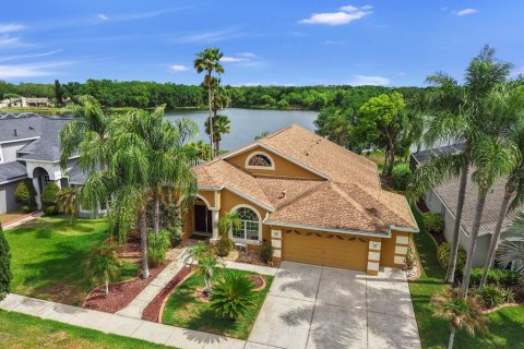 Casa en Brandon, Florida 4 dormitorios, 238.57 m2 № 2267071