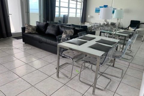 Copropriété à louer à Miami Beach, Floride: 49.7 m2 № 1959249 - photo 4