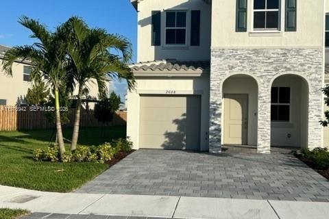 Townhouse in Homestead, Florida 3 bedrooms, 169.73 sq.m. № 2041021