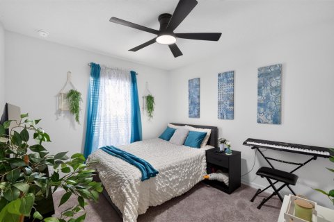 House in Davenport, Florida 4 bedrooms, 178.19 sq.m. № 2191262 - photo 28