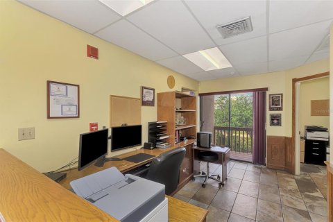 Commercial property in Sarasota, Florida 58.99 sq.m. № 2229767 - photo 6
