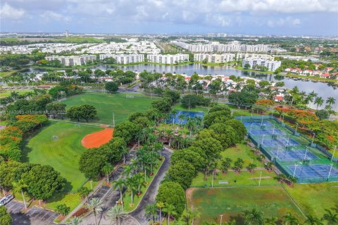 Condo in Doral, Florida, 3 bedrooms  № 1845524 - photo 29