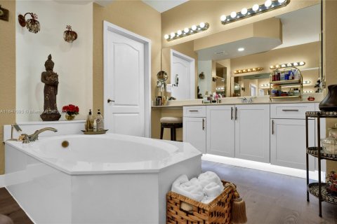 Condo in Doral, Florida, 3 bedrooms  № 1845524 - photo 22