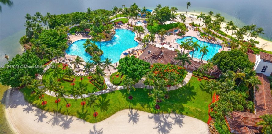 Condo in Doral, Florida, 3 bedrooms  № 1845524