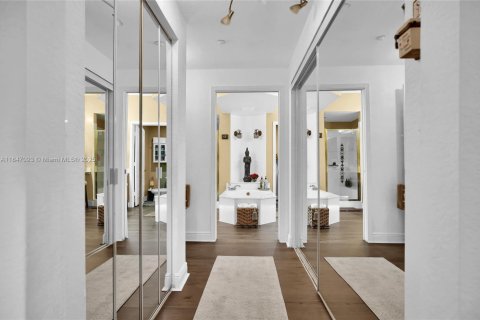 Condo in Doral, Florida, 3 bedrooms  № 1845524 - photo 21