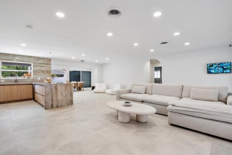 Casa en venta en Hollywood, Florida, 3 dormitorios, 181.53 m2 № 1794860 - foto 2