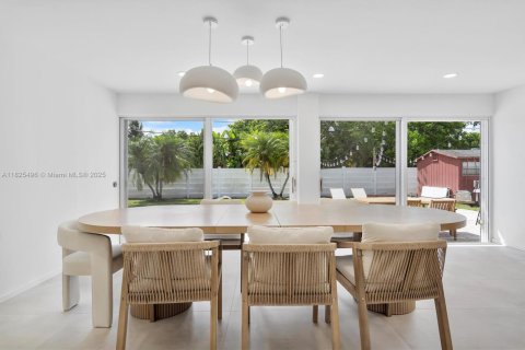 Casa en venta en Hollywood, Florida, 3 dormitorios, 181.53 m2 № 1794860 - foto 4