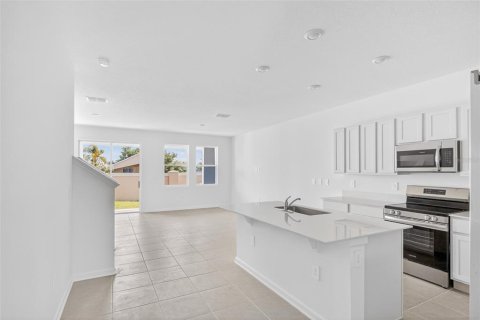 Adosado en alquiler en Dundee, Florida, 3 dormitorios, 164.25 m2 № 2103871 - foto 4