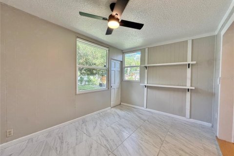 Villa ou maison à louer à Orlando, Floride: 3 chambres, 124.02 m2 № 2432688 - photo 9