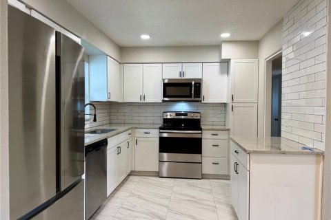 Villa ou maison à louer à Orlando, Floride: 3 chambres, 124.02 m2 № 2432688 - photo 5