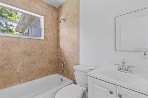Villa ou maison à vendre à Sarasota, Floride: 3 chambres, 70.61 m2 № 2106145 - photo 9
