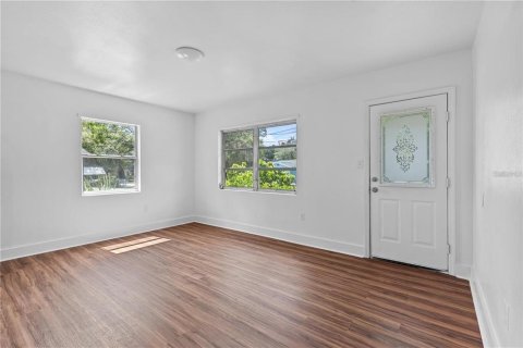 Villa ou maison à vendre à Sarasota, Floride: 3 chambres, 70.61 m2 № 2106145 - photo 2