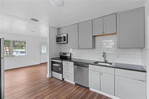 Villa ou maison à vendre à Sarasota, Floride: 3 chambres, 70.61 m2 № 2106145 - photo 7