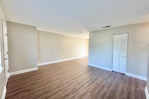 Apartamento en alquiler en Winter Haven, Florida, 2 dormitorios, 67.82 m2 № 1909397 - foto 3