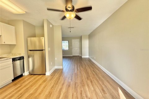Apartamento en alquiler en Winter Haven, Florida, 2 dormitorios, 67.82 m2 № 1909397 - foto 9