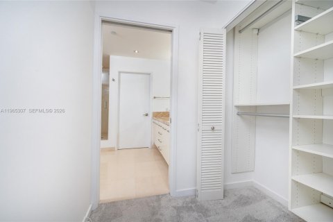 Condominio en venta en Key Biscayne, Florida, 2 dormitorios, 142.33 m2 № 2027099 - foto 24