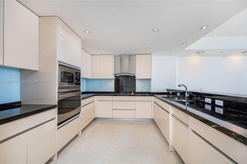 Condominio en venta en Key Biscayne, Florida, 2 dormitorios, 142.33 m2 № 2027099 - foto 4