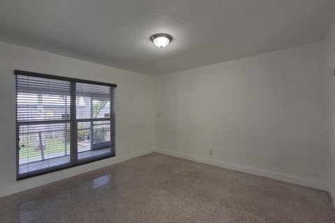 Apartment in Wilton Manors, Florida 3 bedrooms, 111.48 sq.m. № 2250846 - photo 11