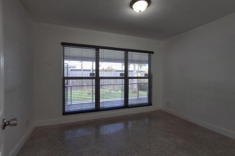 Apartment in Wilton Manors, Florida 3 bedrooms, 111.48 sq.m. № 2250846 - photo 16