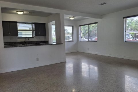 Apartment in Wilton Manors, Florida 3 bedrooms, 111.48 sq.m. № 2250846 - photo 4