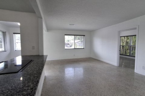 Apartment in Wilton Manors, Florida 3 bedrooms, 111.48 sq.m. № 2250846 - photo 5