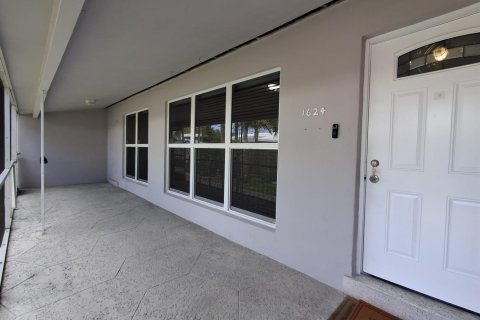 Apartment in Wilton Manors, Florida 3 bedrooms, 111.48 sq.m. № 2250846 - photo 17