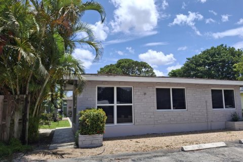 Apartment in Wilton Manors, Florida 3 bedrooms, 111.48 sq.m. № 2250846