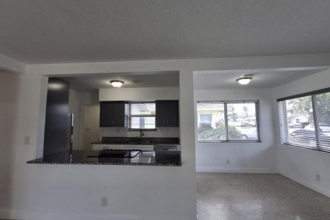 Apartment in Wilton Manors, Florida 3 bedrooms, 111.48 sq.m. № 2250846 - photo 8