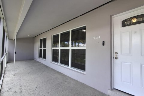 Apartment in Wilton Manors, Florida 3 bedrooms, 111.48 sq.m. № 2250846 - photo 18